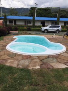 piscina oasis en fibra de vidrio