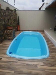 PISCINA KEE